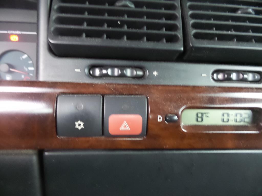 Bouton de warning CITROEN XANTIA PHASE 2 Diesel - 1