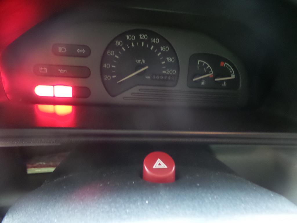 Bouton de warning FORD FIESTA 3 PHASE 1 Essence - 1