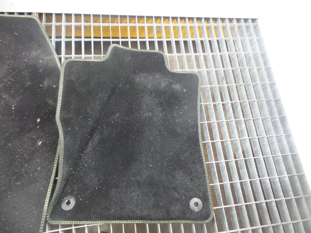 Tapis de sol PEUGEOT 308 3 Diesel - 1