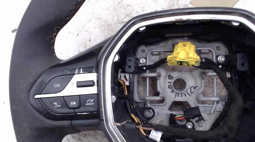 Volant PEUGEOT 308 3 Diesel - 1