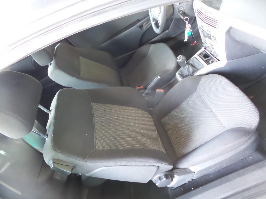Siege avant droit OPEL ASTRA H GTC PHASE 2 Diesel - 1