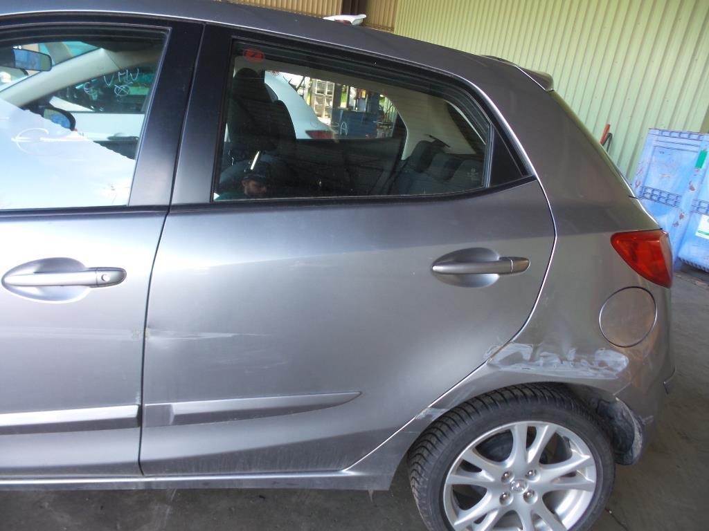 Vitre arriere gauche MAZDA 2 2 PHASE 1 Essence - 1