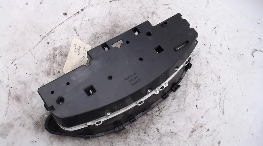 Compteur TOYOTA YARIS 2 PHASE 2 Diesel - 1