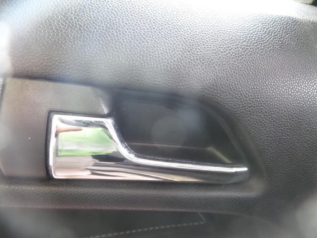 Poignee interieur avant gauche OPEL ASTRA H GTC PHASE 1 Diesel - 1
