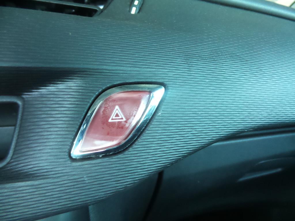 Bouton de warning CITROEN C3 2 PHASE 1 Essence - 1