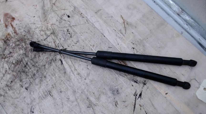 Verin de capot BMW SERIE 3 E90 PHASE 2 Diesel - 1