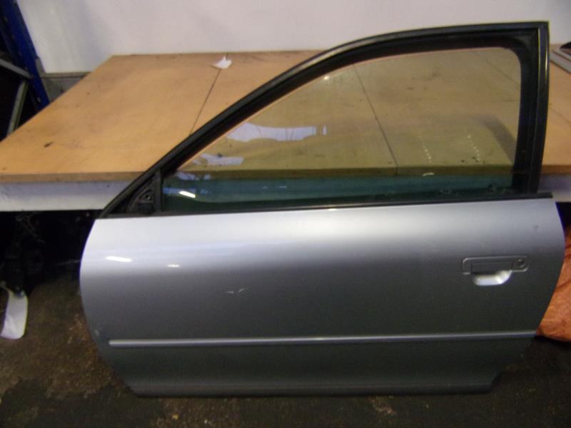 Porte avant gauche AUDI A3 1  - 1
