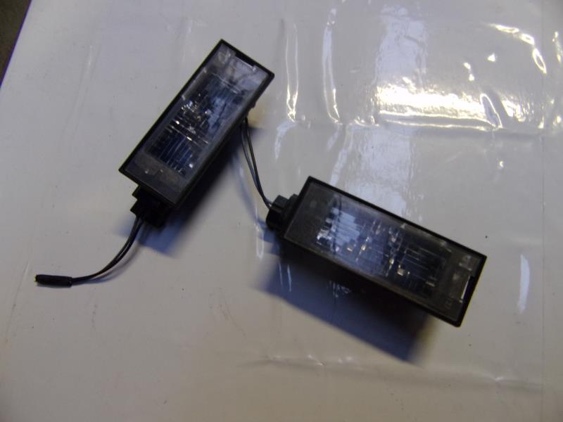 Eclairage de plaque RENAULT LAGUNA 2 PHASE 2 Diesel - 1