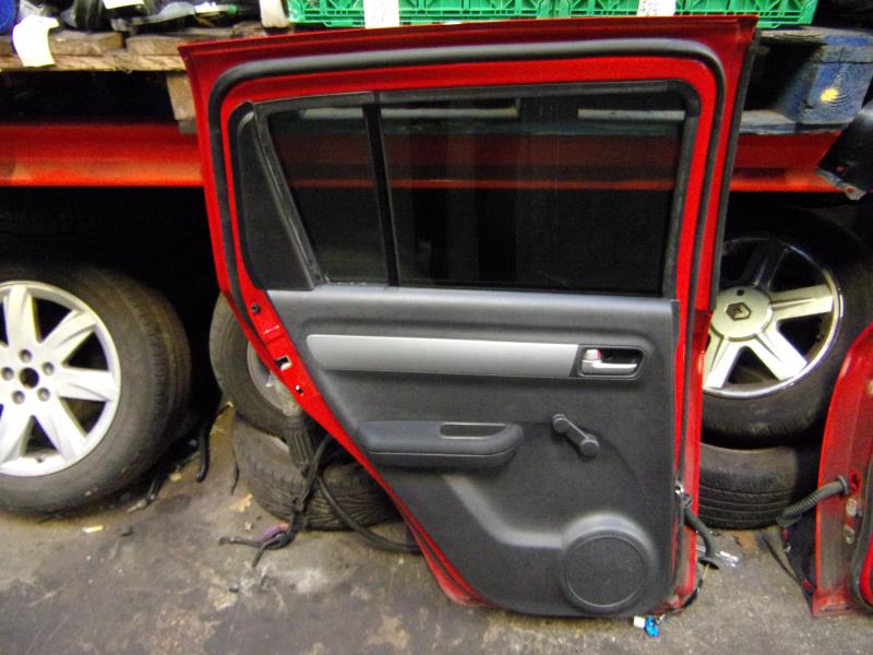 Porte arriere gauche SUZUKI SWIFT 3 Diesel - 1