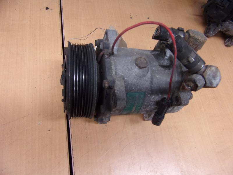 Compresseur clim RENAULT TRAFIC 2 PHASE 1 Diesel - 1
