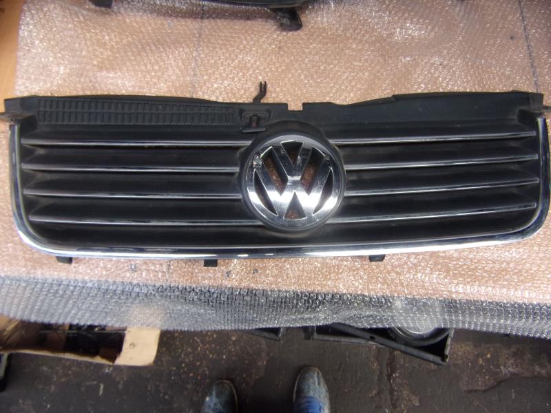 Calandre VOLKSWAGEN PASSAT 5  - 1