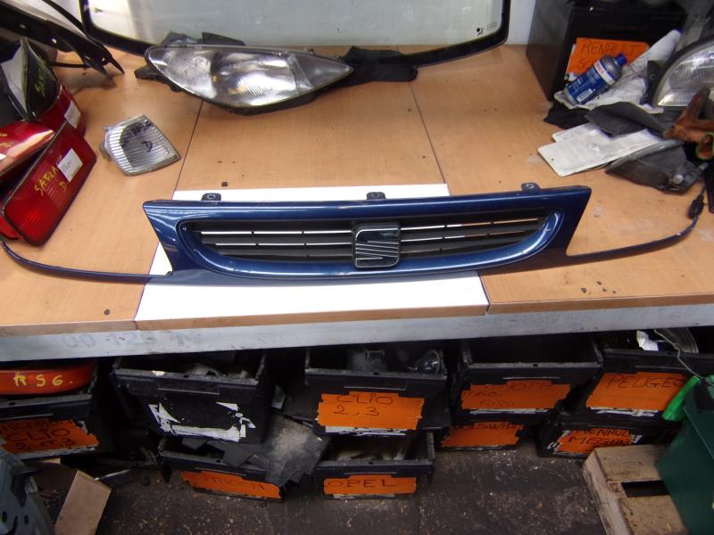Calandre SEAT CORDOBA 1 VARIO PHASE 1 BREAK Diesel - 1