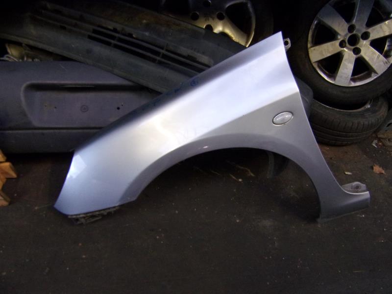 Aile avant gauche PEUGEOT 307 PHASE 1 BREAK Essence - 1