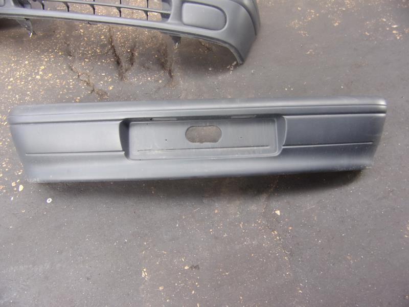 Pare choc arriere RENAULT CLIO 1 PHASE 3 Essence - 1