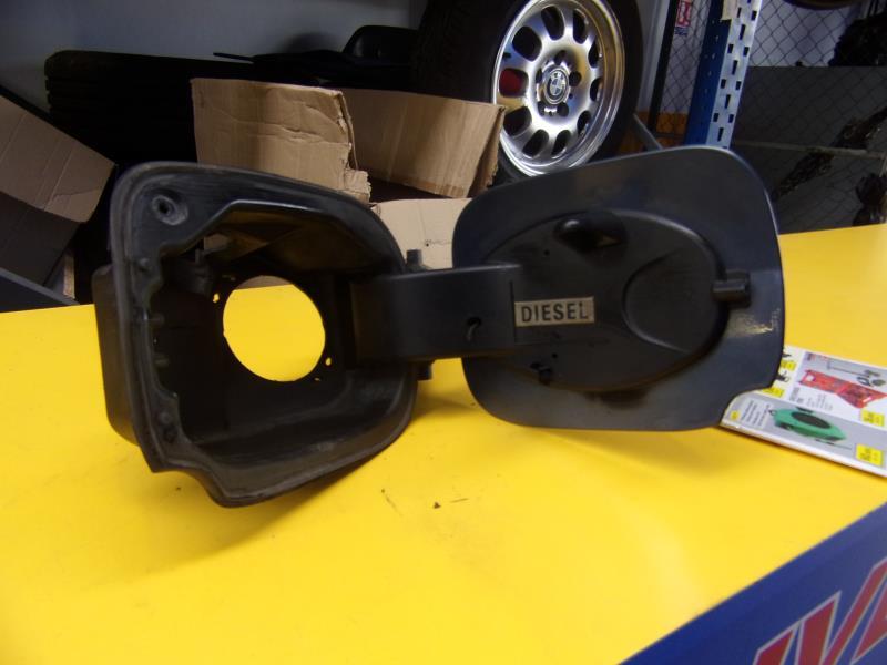 Trappe d'essence RENAULT CLIO 3 PHASE 1 Diesel - 1