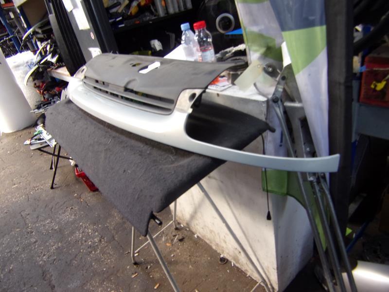Calandre RENAULT CLIO 2 PHASE 1 Essence - 1