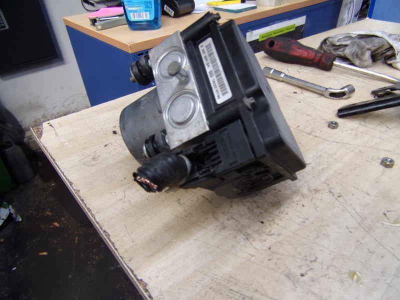 Bloc ABS (freins anti-blocage) CITROEN C1 1 PHASE 1 Diesel - 1