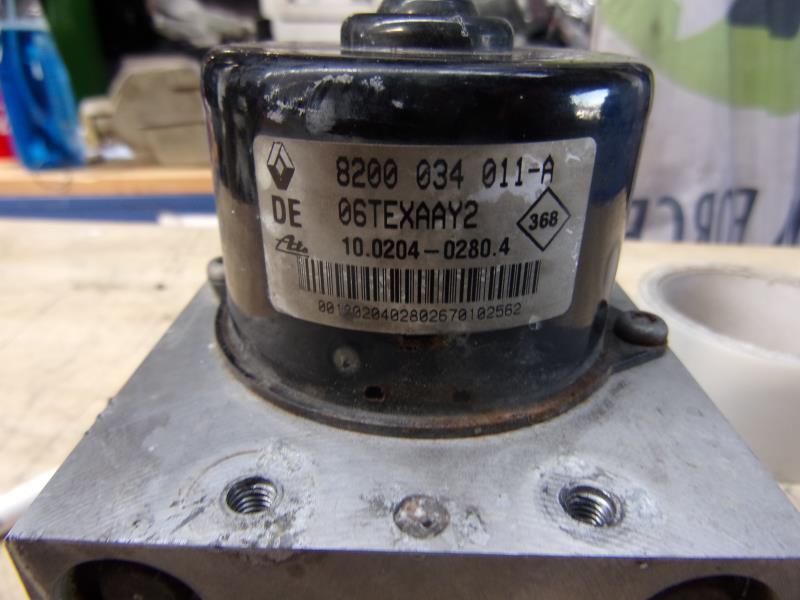 Bloc ABS (freins anti-blocage) RENAULT TWINGO 1 PHASE 3 Essence - 1
