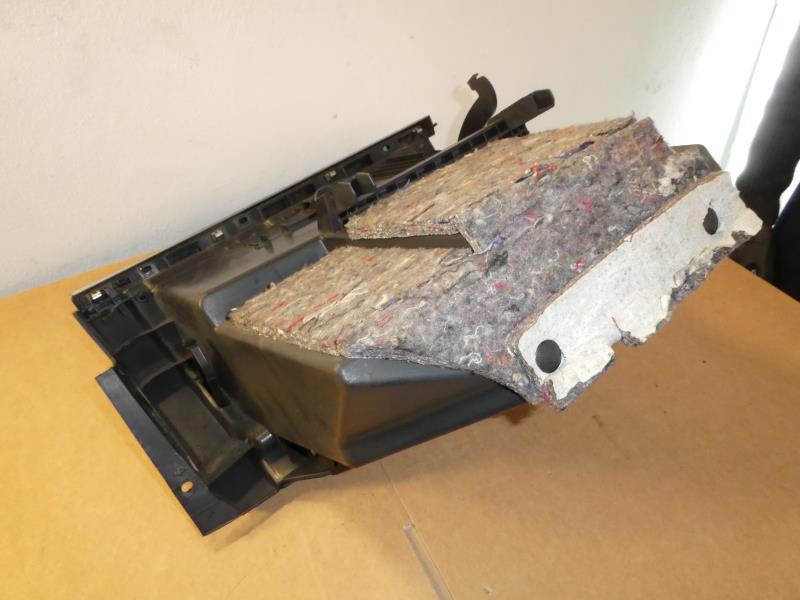 Boite a gants RENAULT CLIO 3 PHASE 1 Diesel - 1