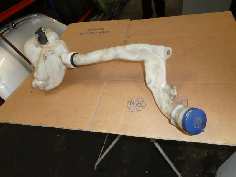 Vase de lave glace PEUGEOT 207 PHASE 1 Essence - 1