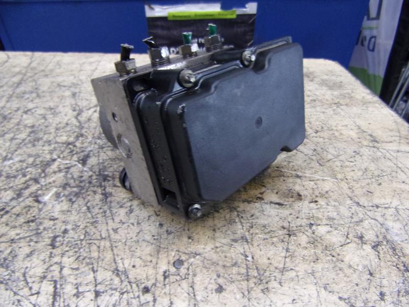 Bloc ABS (freins anti-blocage) RENAULT CLIO 2 PHASE 1 Essence - 1