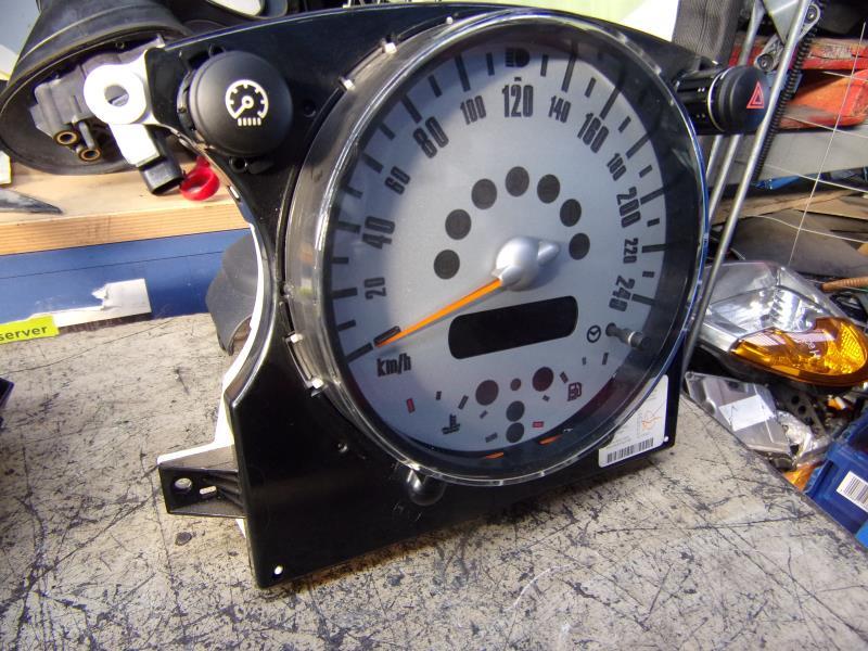 Compteur MINI MINI 1 R50/R53 PHASE 1 Essence - 1