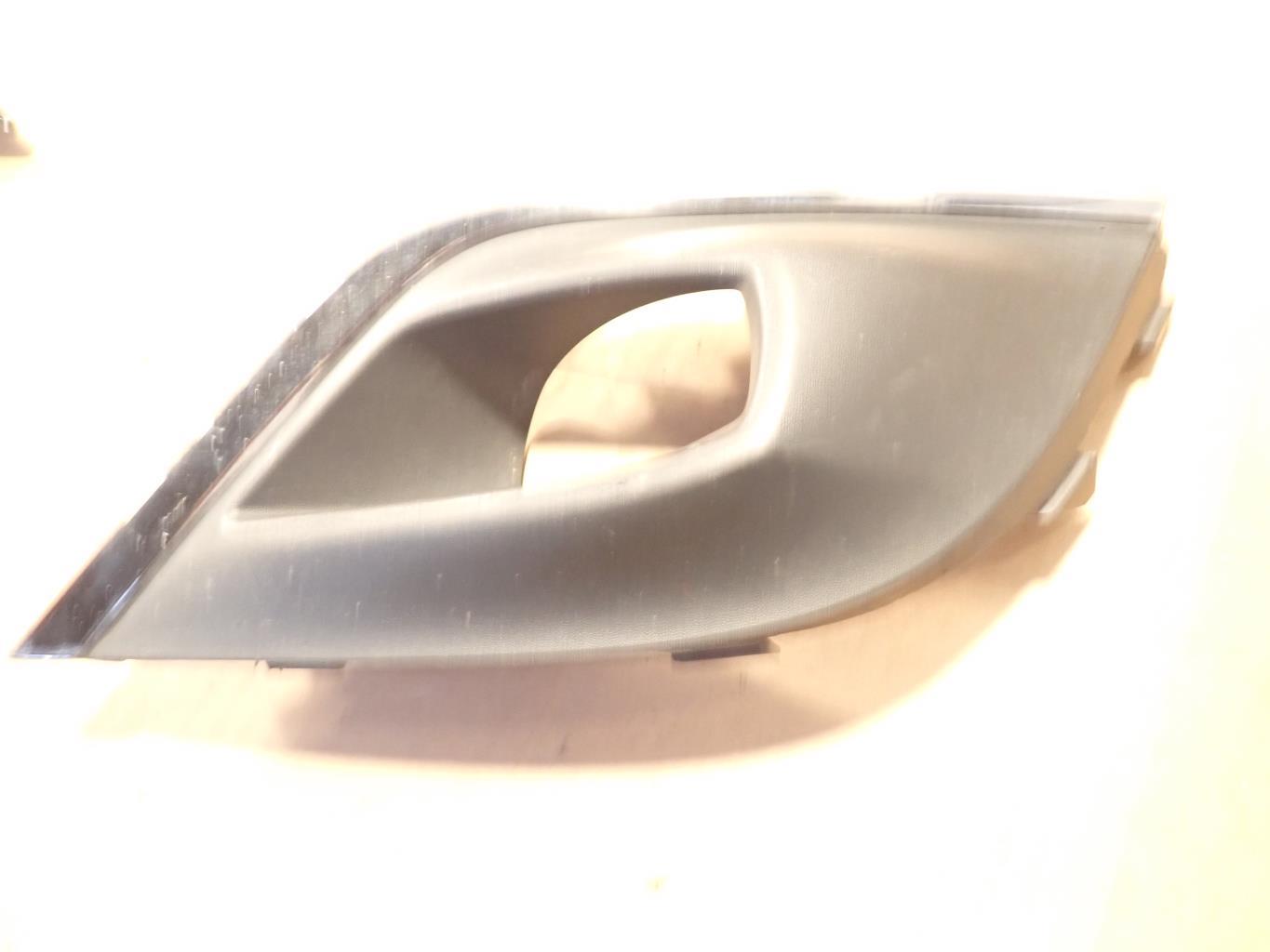 Enjoliveur anti brouillard RENAULT CLIO 4 PHASE 2  - 1