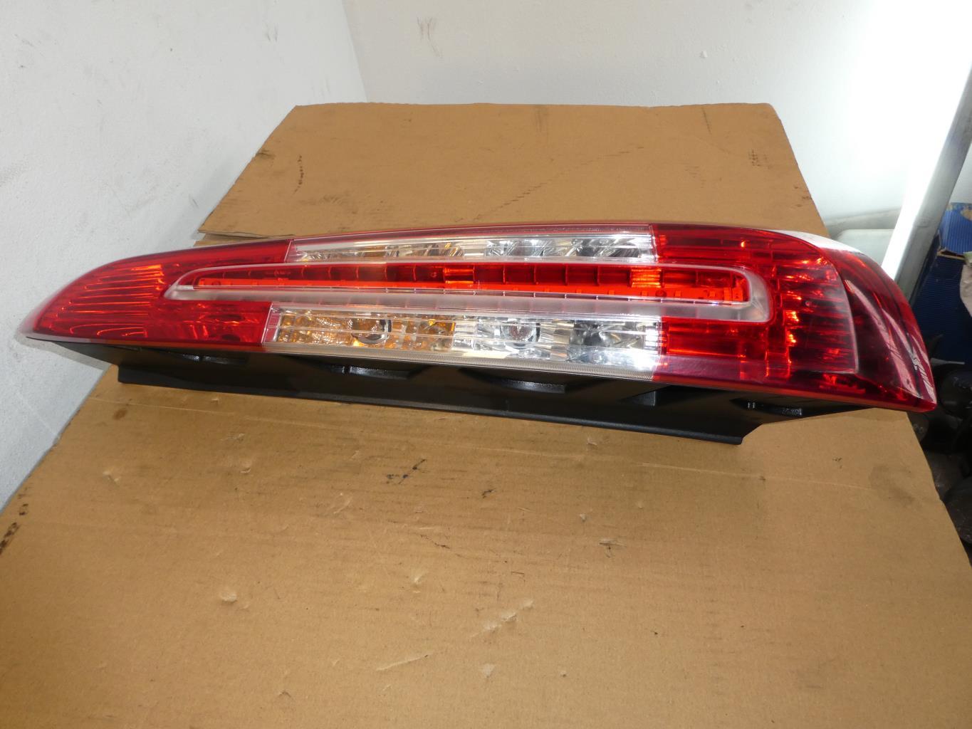 Feu arriere principal droit (feux) FORD C-MAX 1 PHASE 2 Diesel - 1