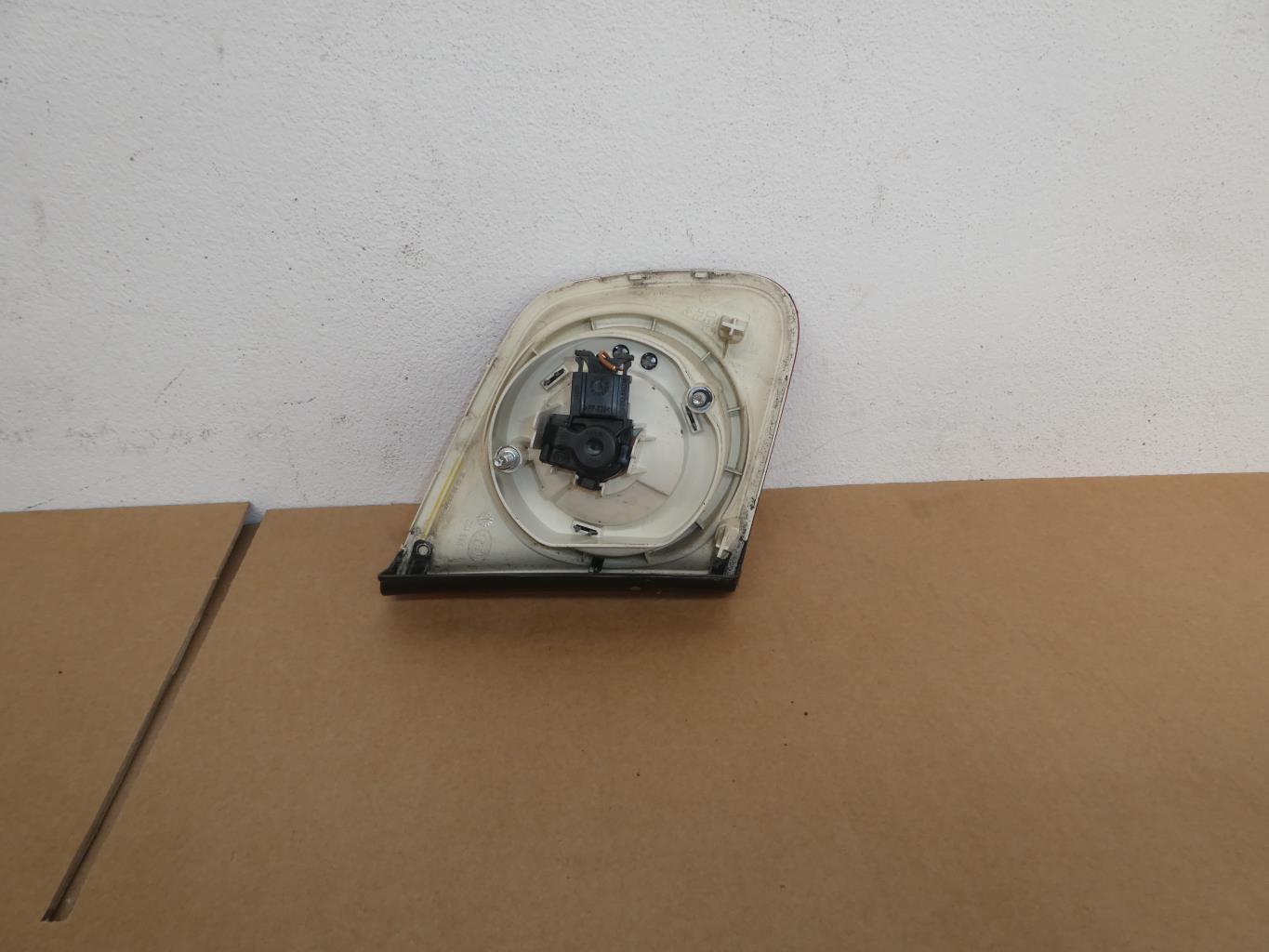 Feu arriere secondaire droit (feux) VOLKSWAGEN JETTA 3 Diesel - 1