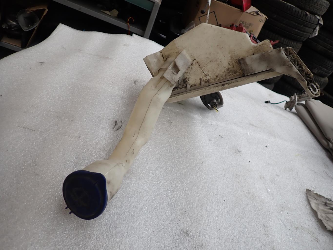 Vase de lave glace PEUGEOT 407 PHASE 1 BREAK Diesel - 1