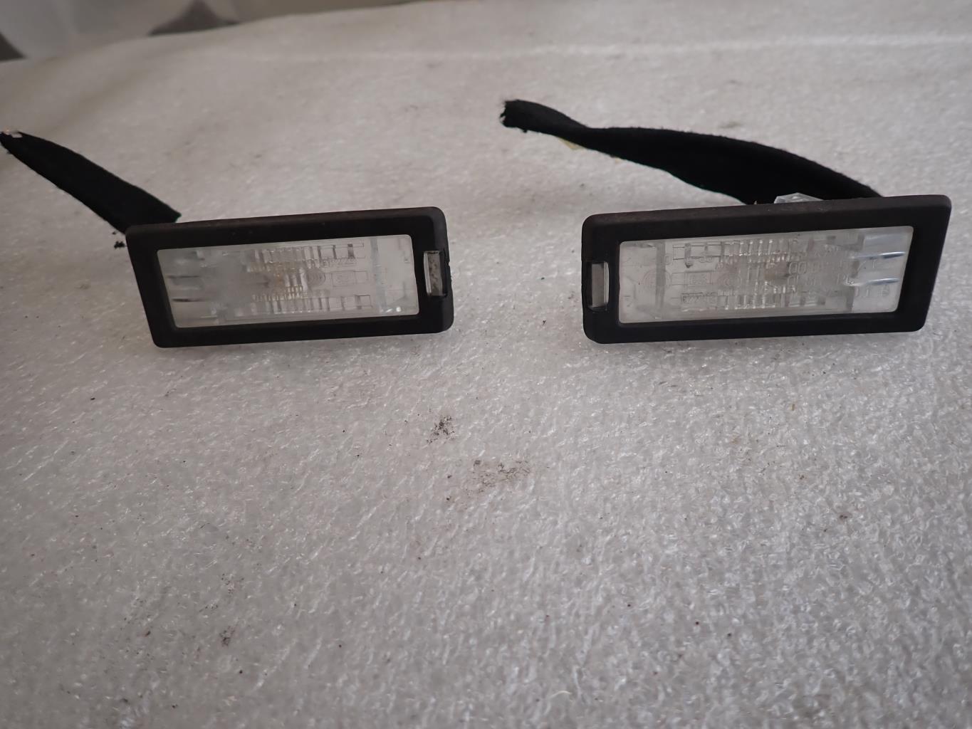 Eclairage de plaque RENAULT CLIO 3 PHASE 2 BREAK Diesel - 1