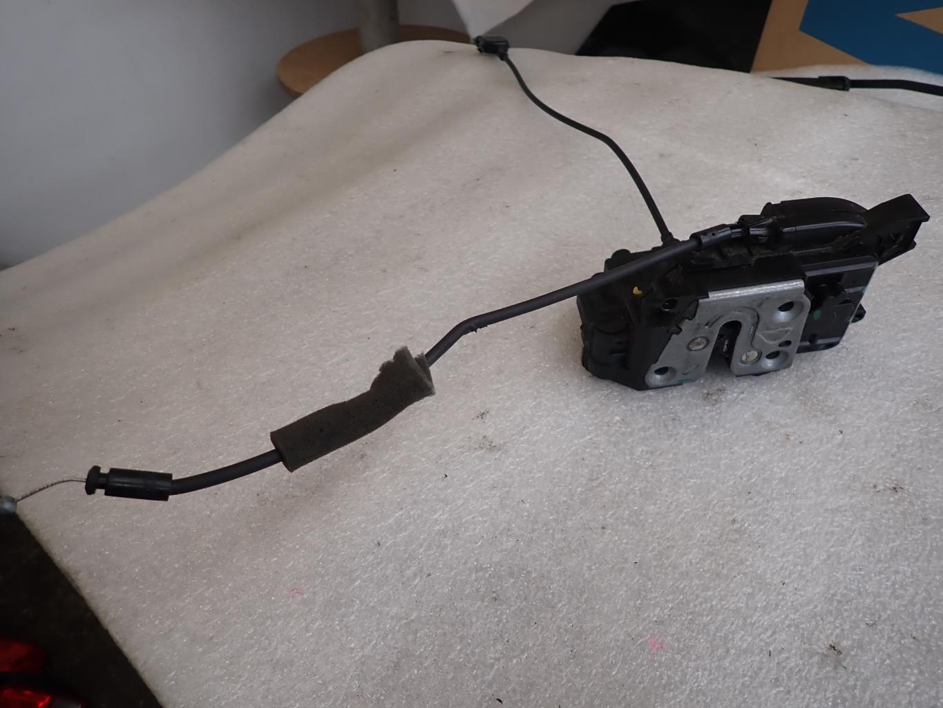 Fermeture centralisee avant droit RENAULT CLIO 3 PHASE 2 BREAK Diesel - 1