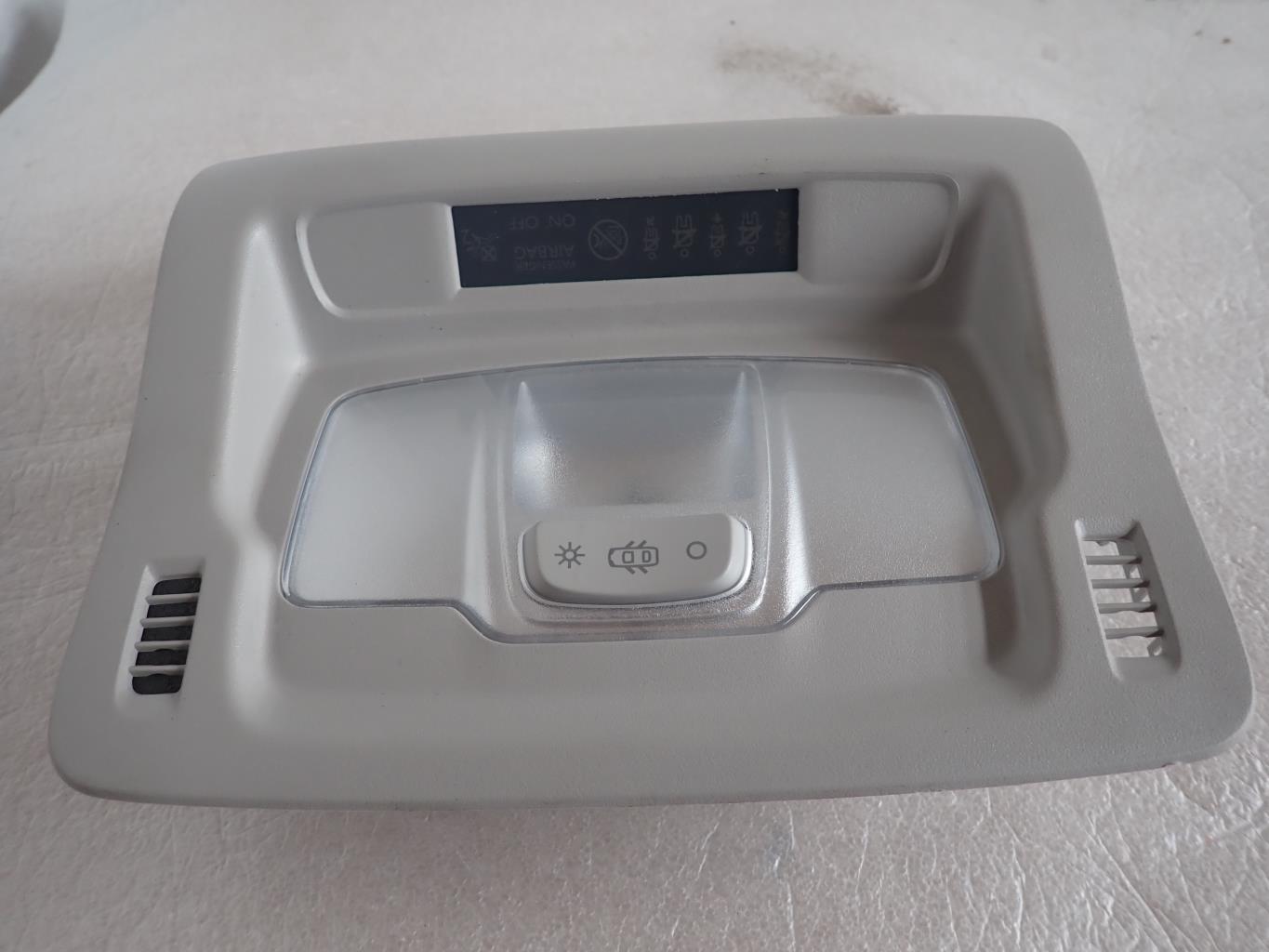 Eclairage de plafonnier CITROEN C3 3 PHASE 2 Essence - 1