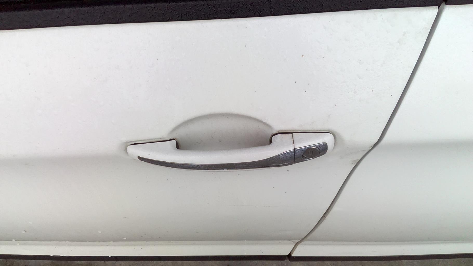 Poignee porte avant gauche CITROEN C5 2 Diesel - 1
