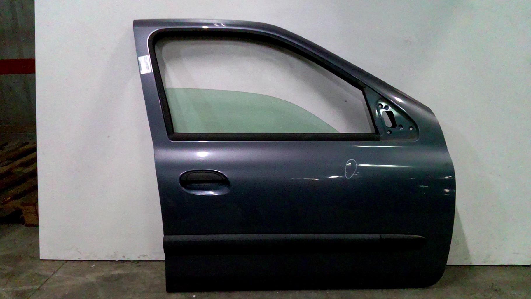 Porte avant droit RENAULT CLIO 2 CAMPUS PHASE 1 Essence - 1