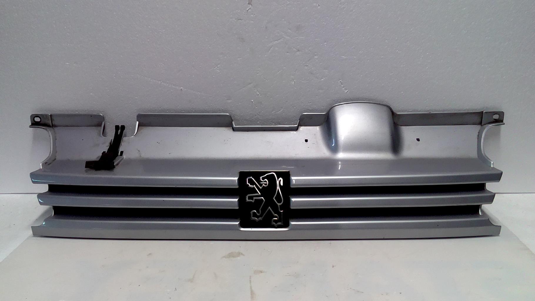 Calandre PEUGEOT 405 PHASE 2 BREAK Essence - 1