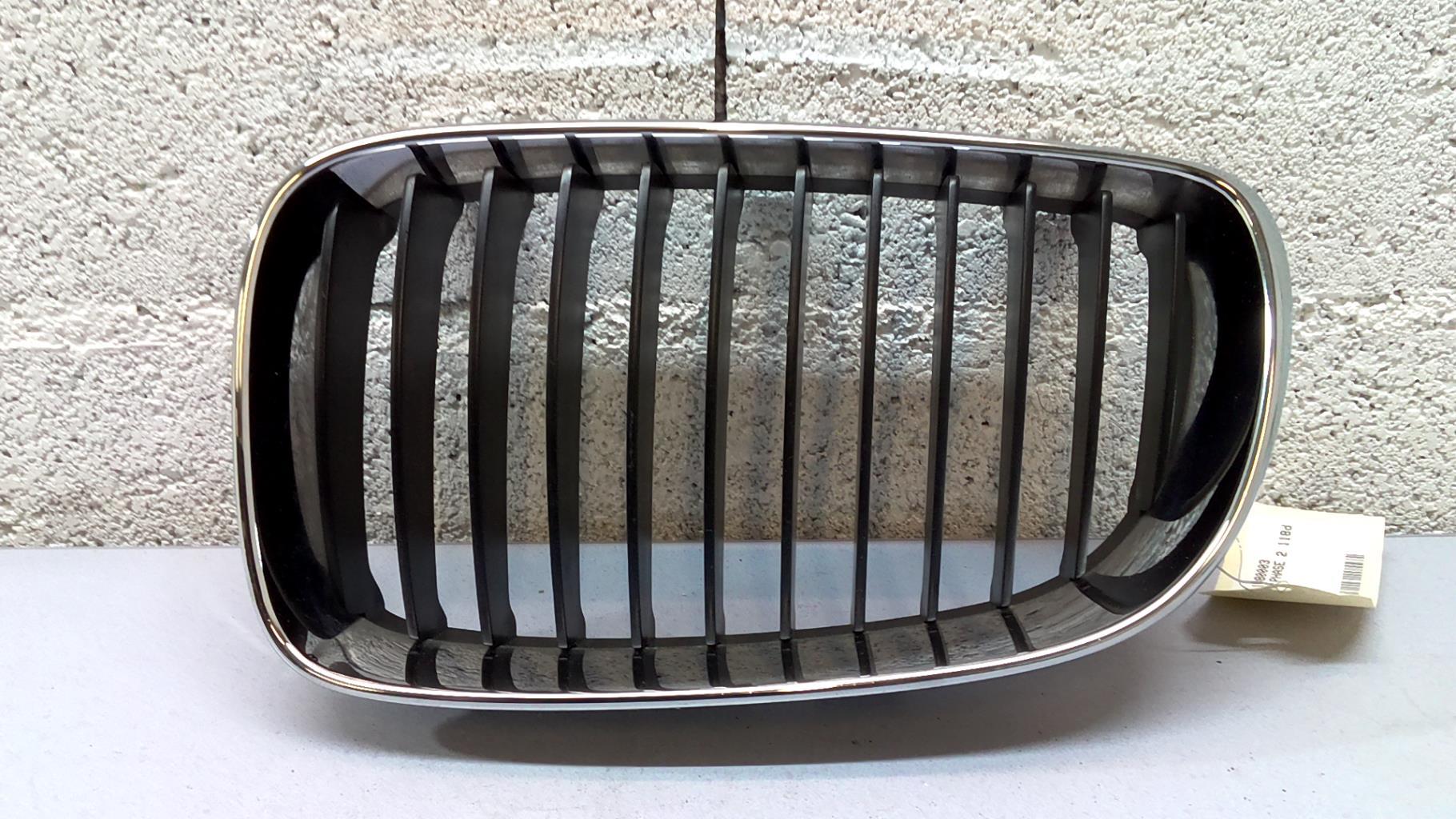 Calandre gauche BMW SERIE 1 E87 PHASE 2 Diesel - 1
