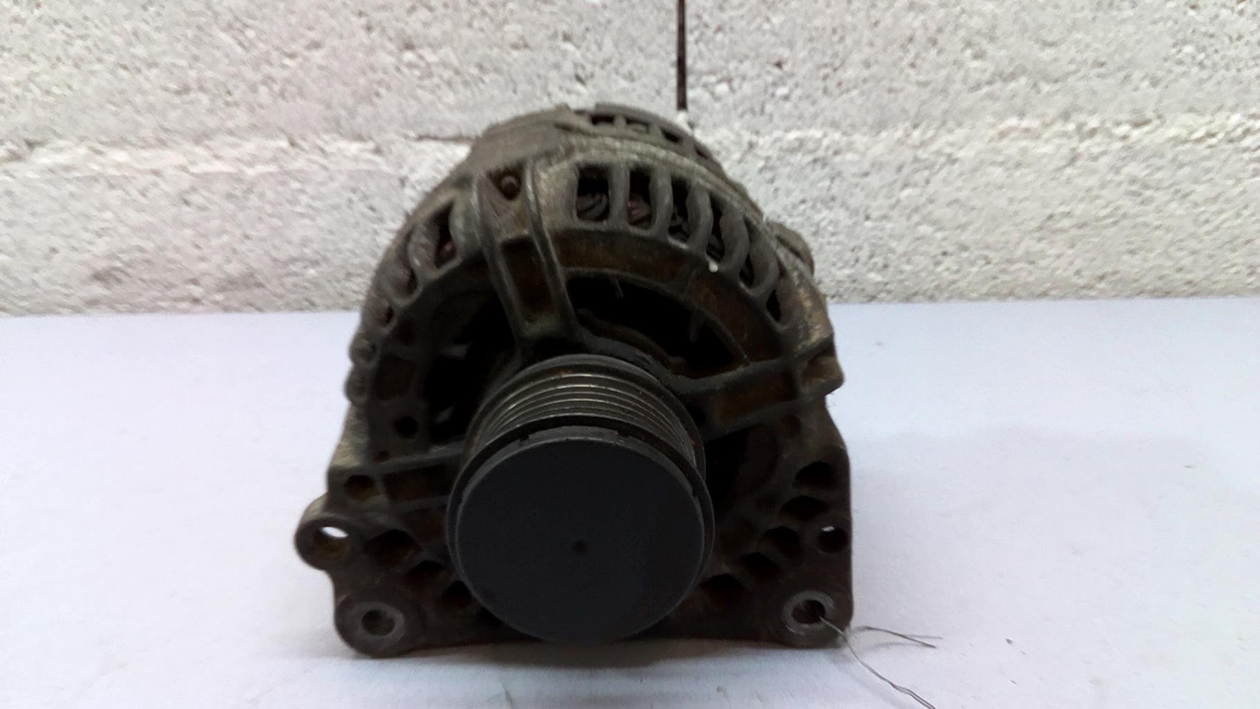 Alternateur VOLKSWAGEN GOLF 4 Diesel - 1