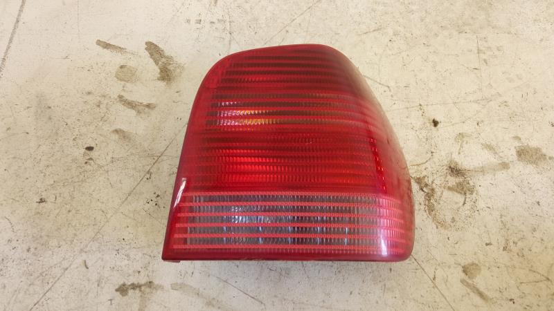 Fanale posteriore principale destro (luci) VOLKSWAGEN POLO 3 PHASE 2 Diésel - 1