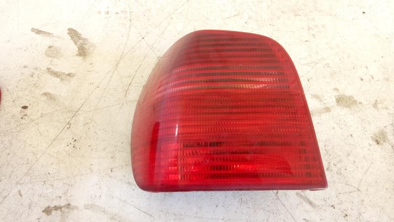Fanale posteriore principale sinistro (luci) VOLKSWAGEN POLO 3 PHASE 2 Diésel - 1