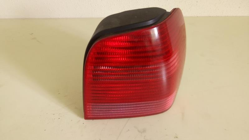 Fanale posteriore principale destro (luci) VOLKSWAGEN POLO 3 PHASE 2 Diésel - 1