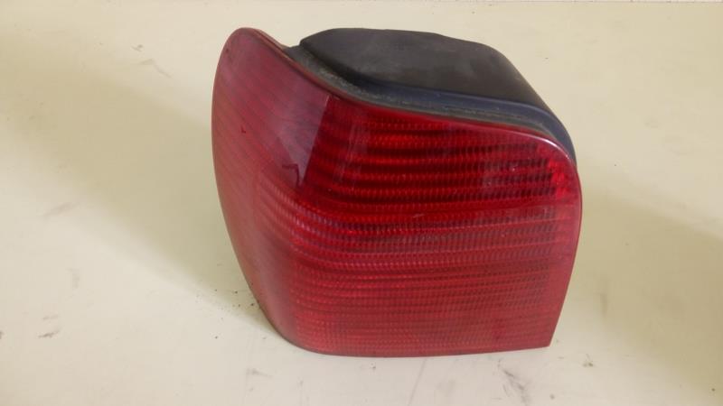 Fanale posteriore principale sinistro (luci) VOLKSWAGEN POLO 3 PHASE 2 Diésel - 1