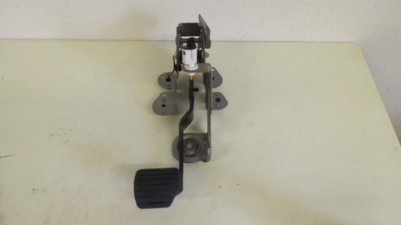 Pedale de frein RENAULT SCENIC 3 PHASE 1 Diesel - 1