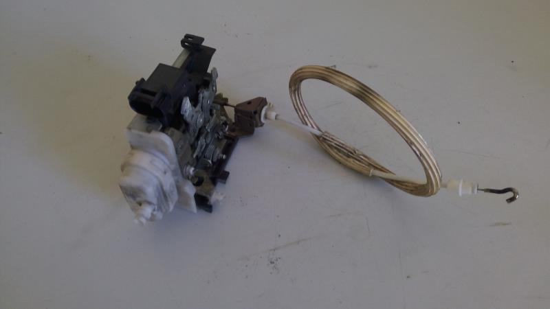Chiusura centralizzata anteriore sinistra AUDI A4 1 AVANT PHASE 1 BREAK Diésel - 1