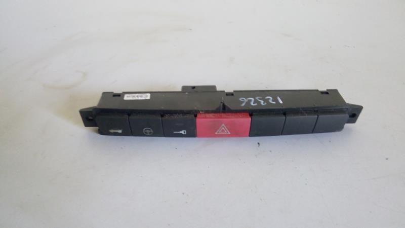 Bouton de warning FIAT GRANDE PUNTO Essence - 1