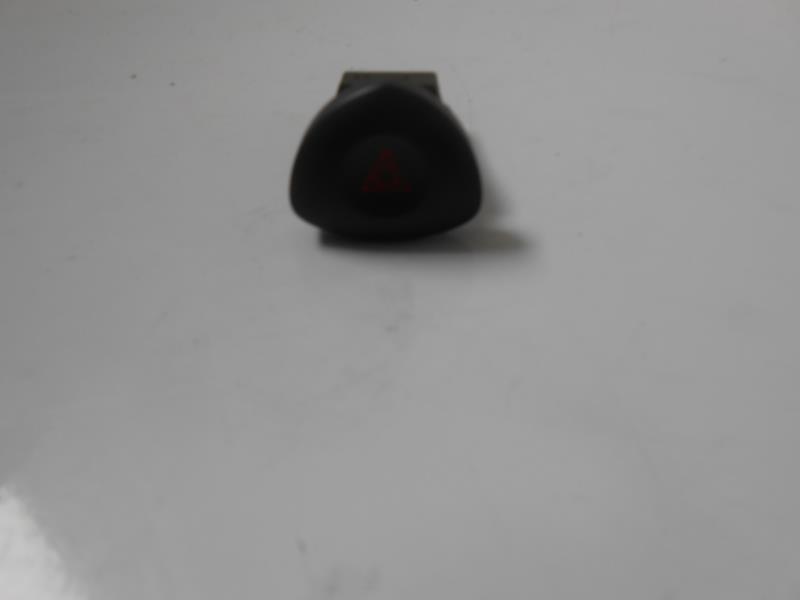 Bouton de warning RENAULT CLIO 2 PHASE 2 Diesel - 1