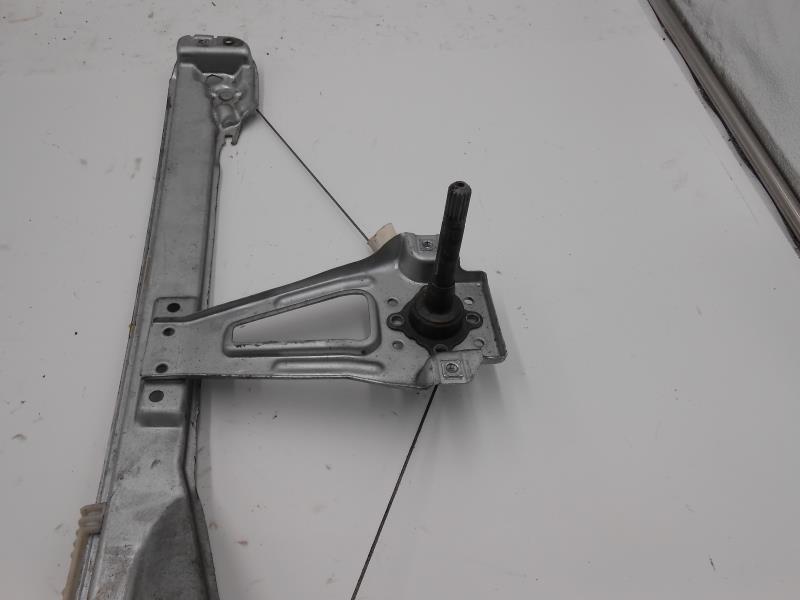 Alzacristalli manuale posteriore sinistro RENAULT CLIO 3 PHASE 1 Diésel - 1