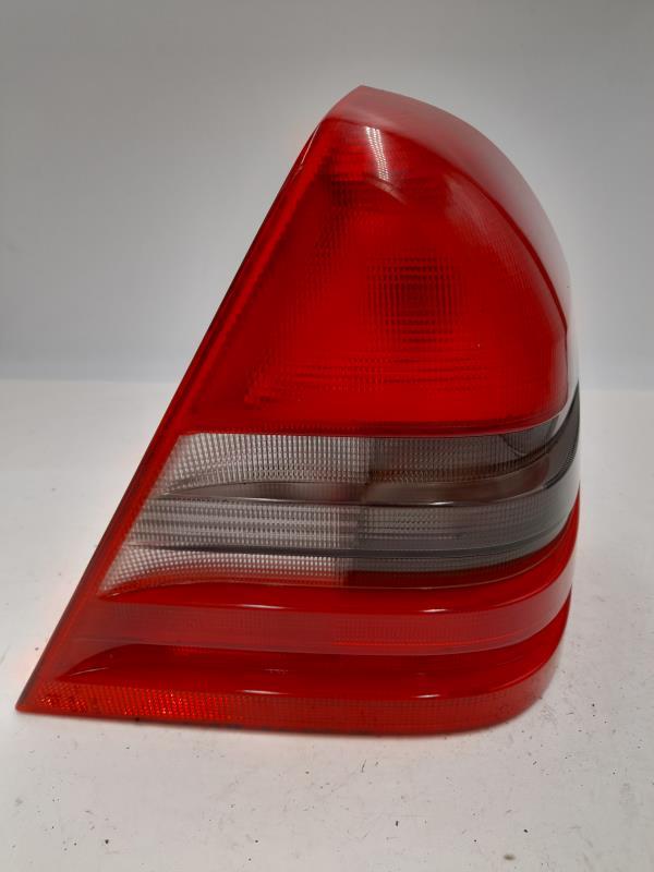 Fanale posteriore principale destro (luci) MERCEDES CLASSE C 202 PHASE 1 Diésel - 1