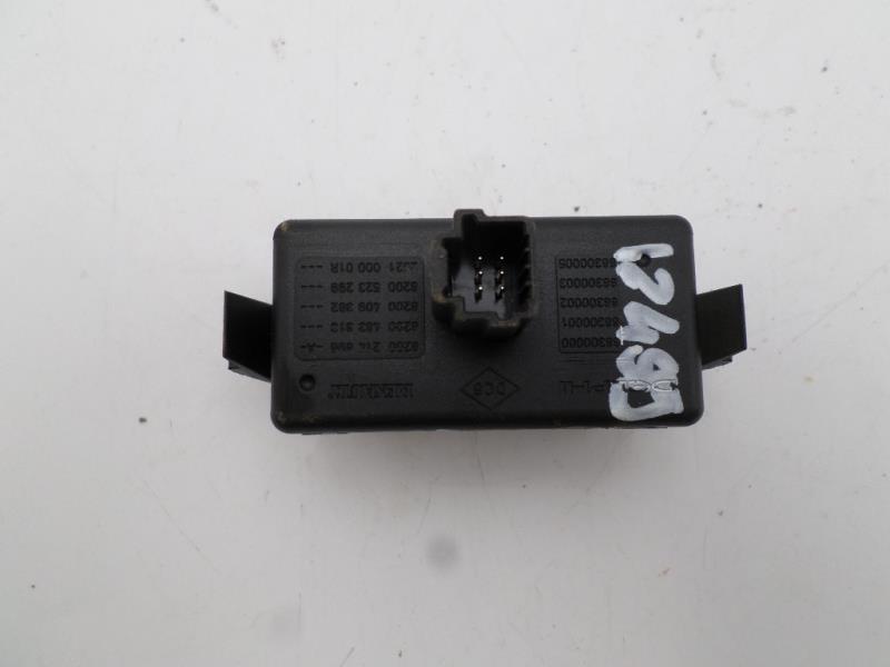 Bouton de warning RENAULT MEGANE 3 PHASE 1 Diesel - 1