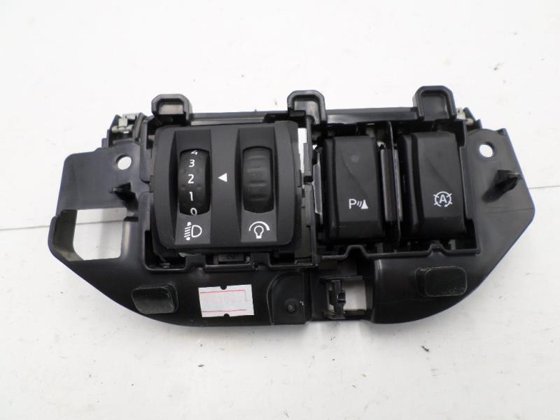 Bouton/Interrupteur RENAULT CLIO 4 PHASE 1 BREAK Diesel - 1